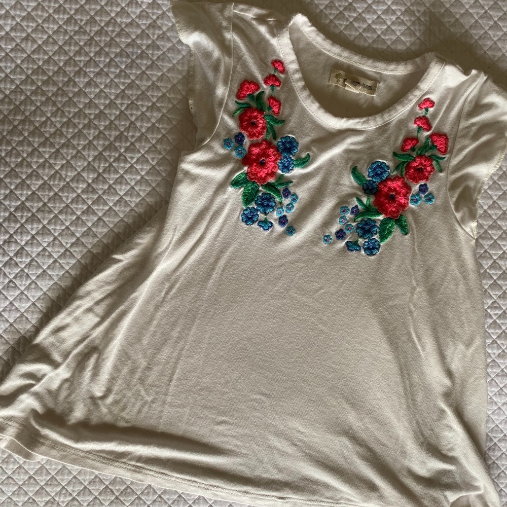 Girls Sz 4 Tucker + Tate Floral Top